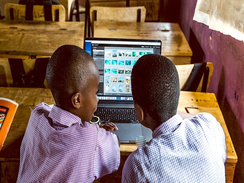 The Power of Micro-learning: Accelerating Knowledge in Fast-Paced Environments